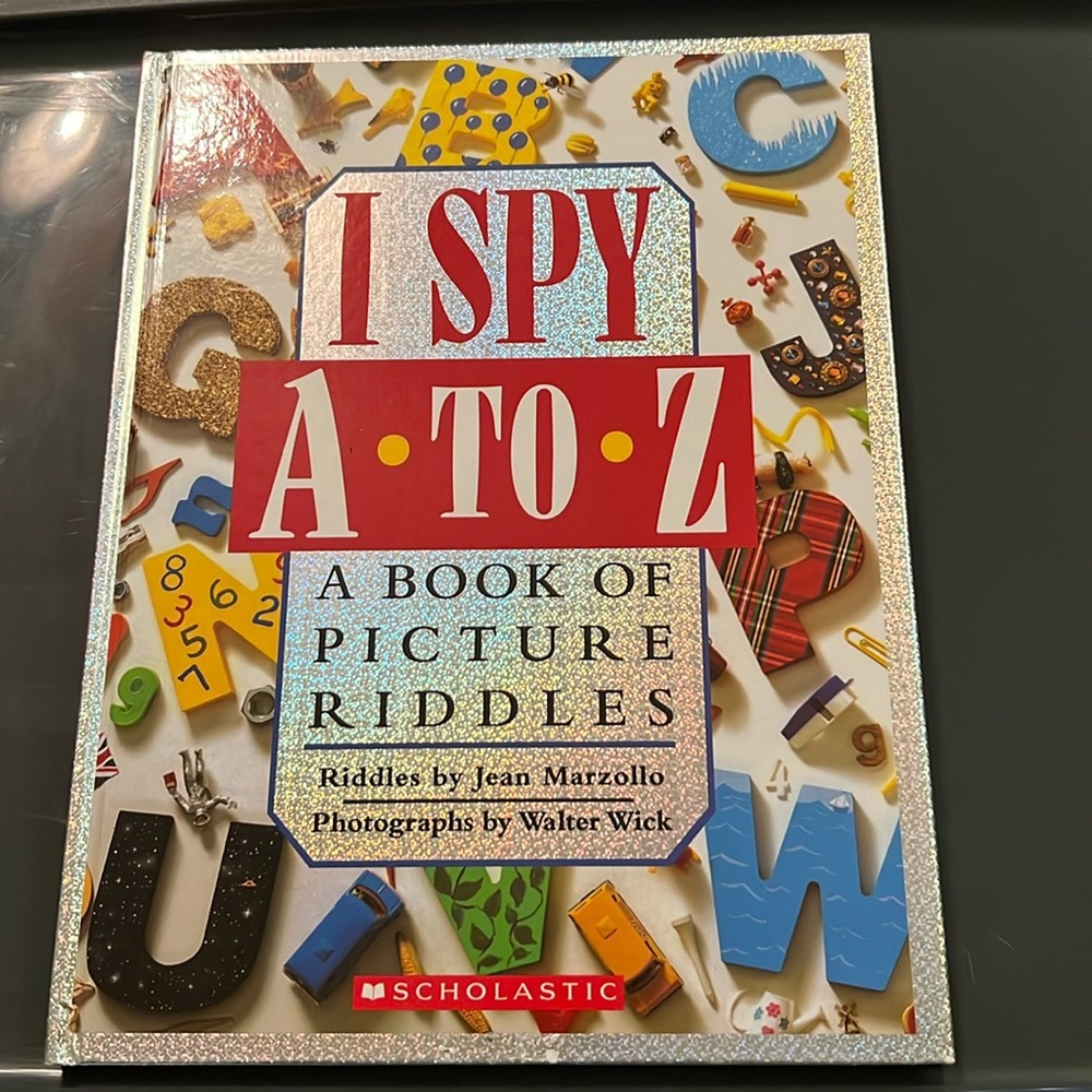 I Spy A to Z - Hardcover -EUC